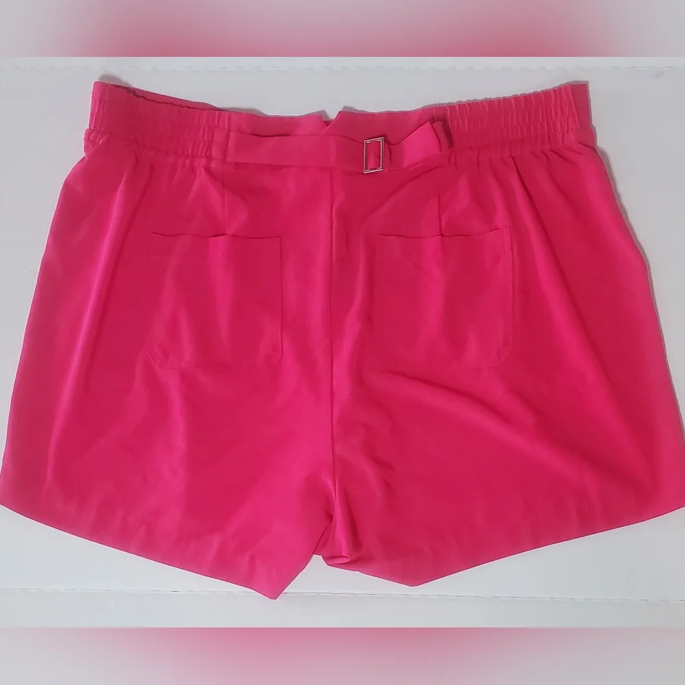 TORRID hot Pink Size 22 Wide Leg Studio‎ Crepe shorts with pockets